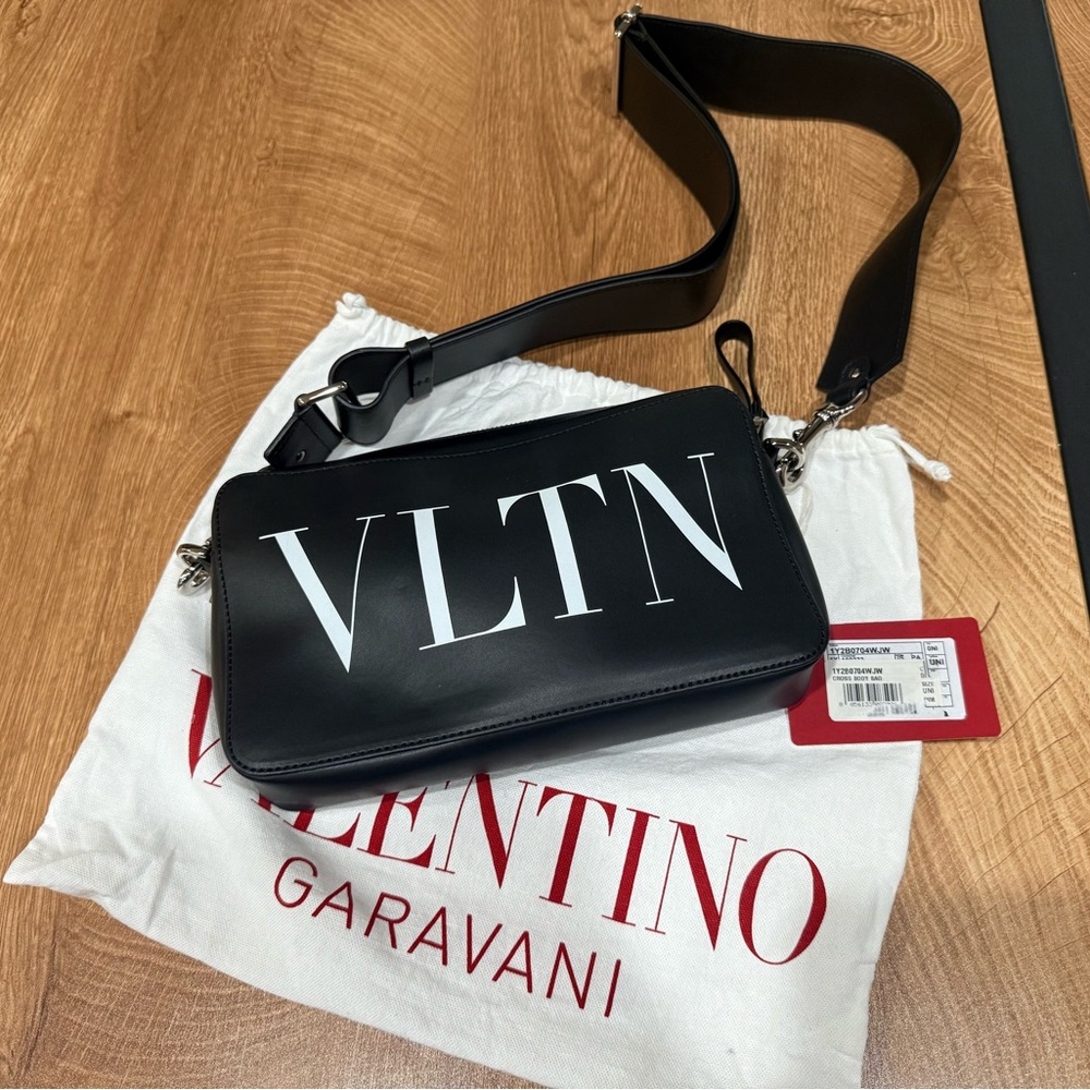 Valentino Garavani VLTN Leather Shoulder Bag Bag - Picture 5 of 8